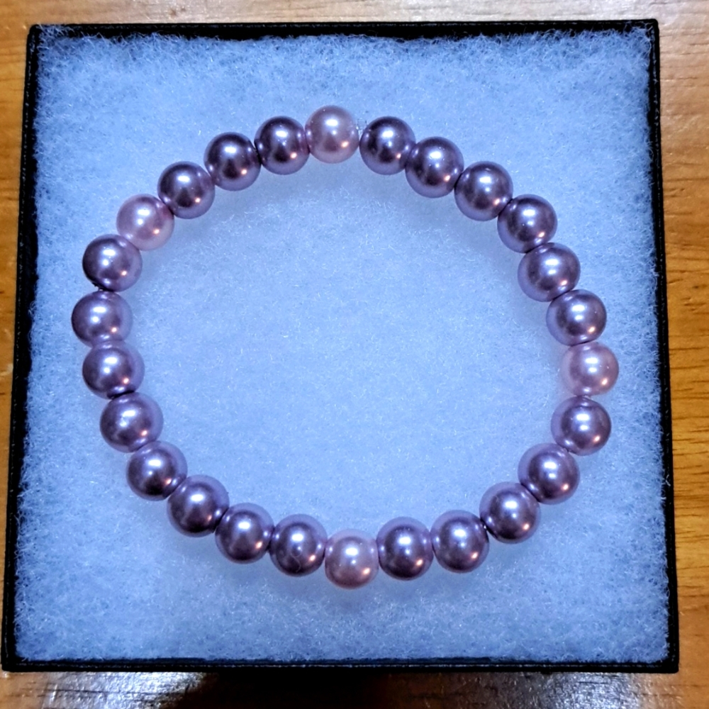 Plum & Petal Pearl Bracelet